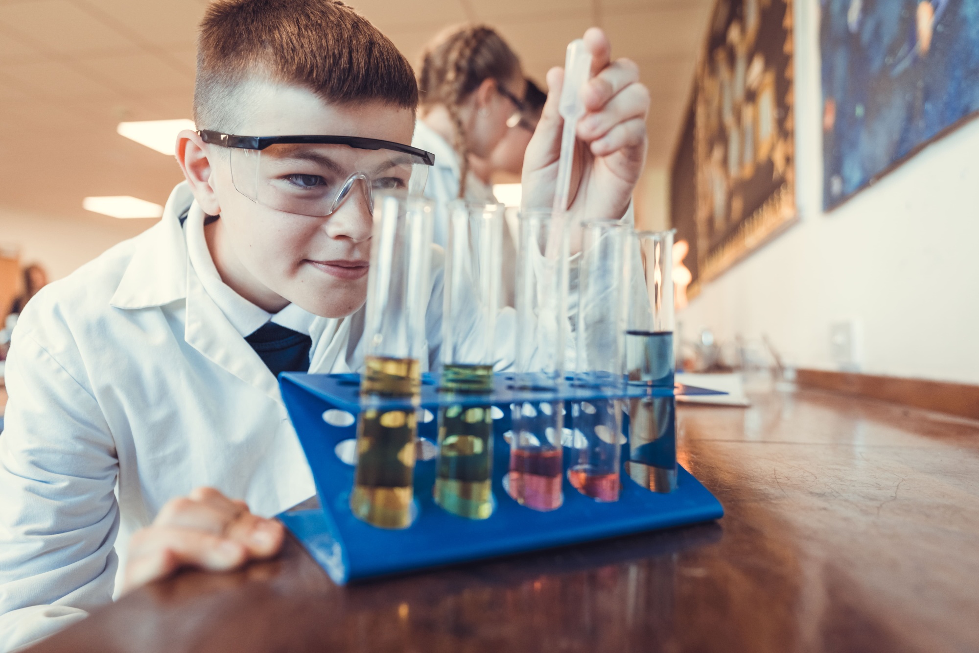 Children experimenting in lab